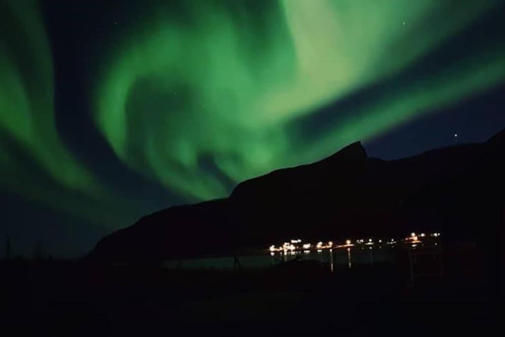 Leilighet I Rorbu Pa Kaldfarnes - Yttersia Senja Екстер'єр фото