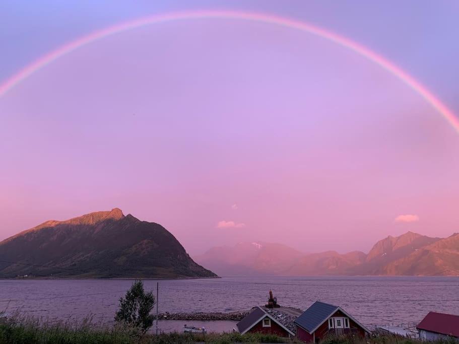 Leilighet I Rorbu Pa Kaldfarnes - Yttersia Senja Екстер'єр фото