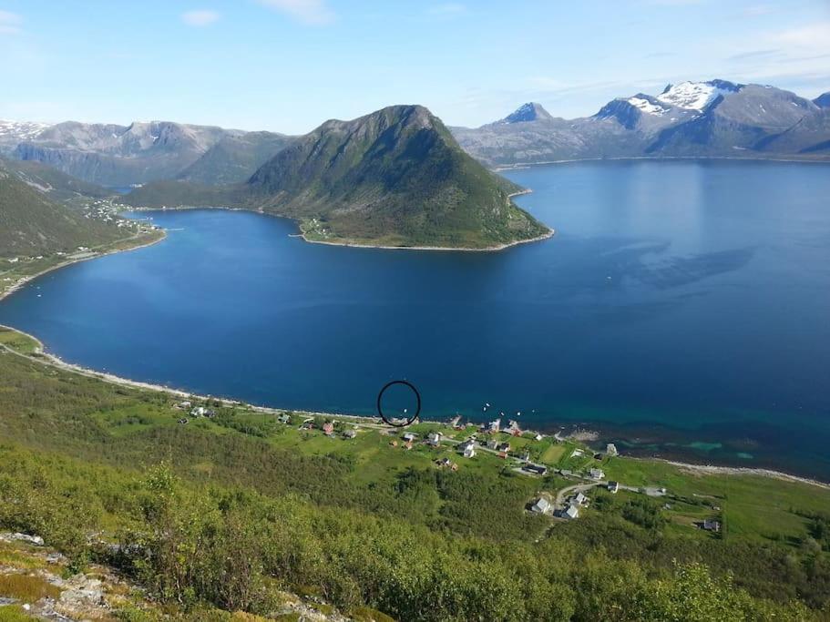 Leilighet I Rorbu Pa Kaldfarnes - Yttersia Senja Екстер'єр фото